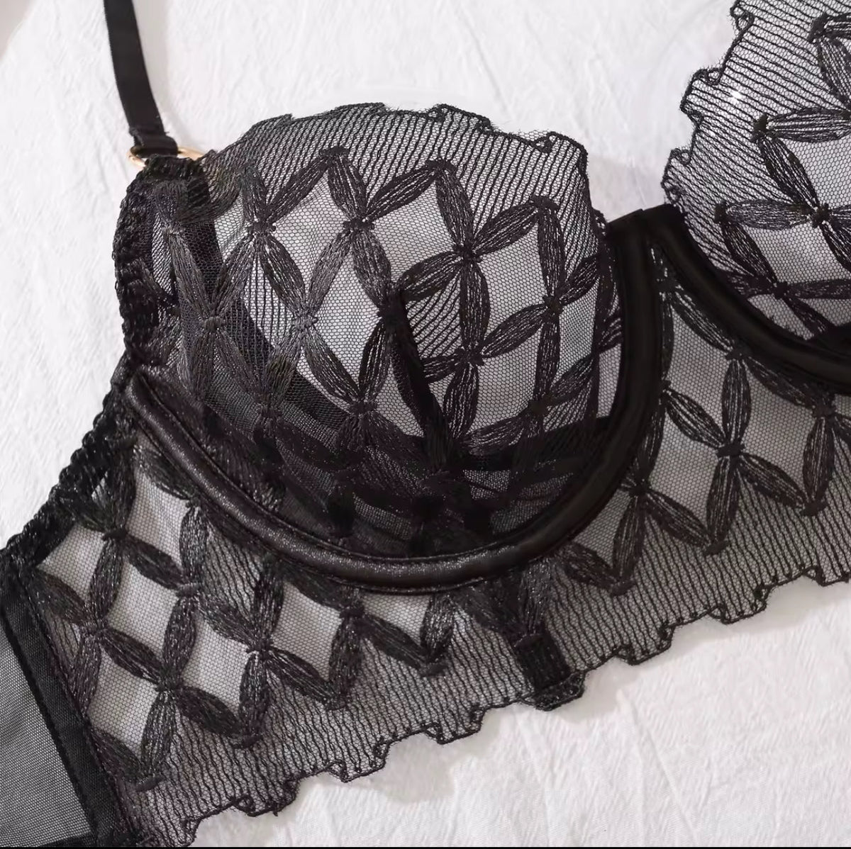 MIDNIGHT ROSE LINGERIE SET